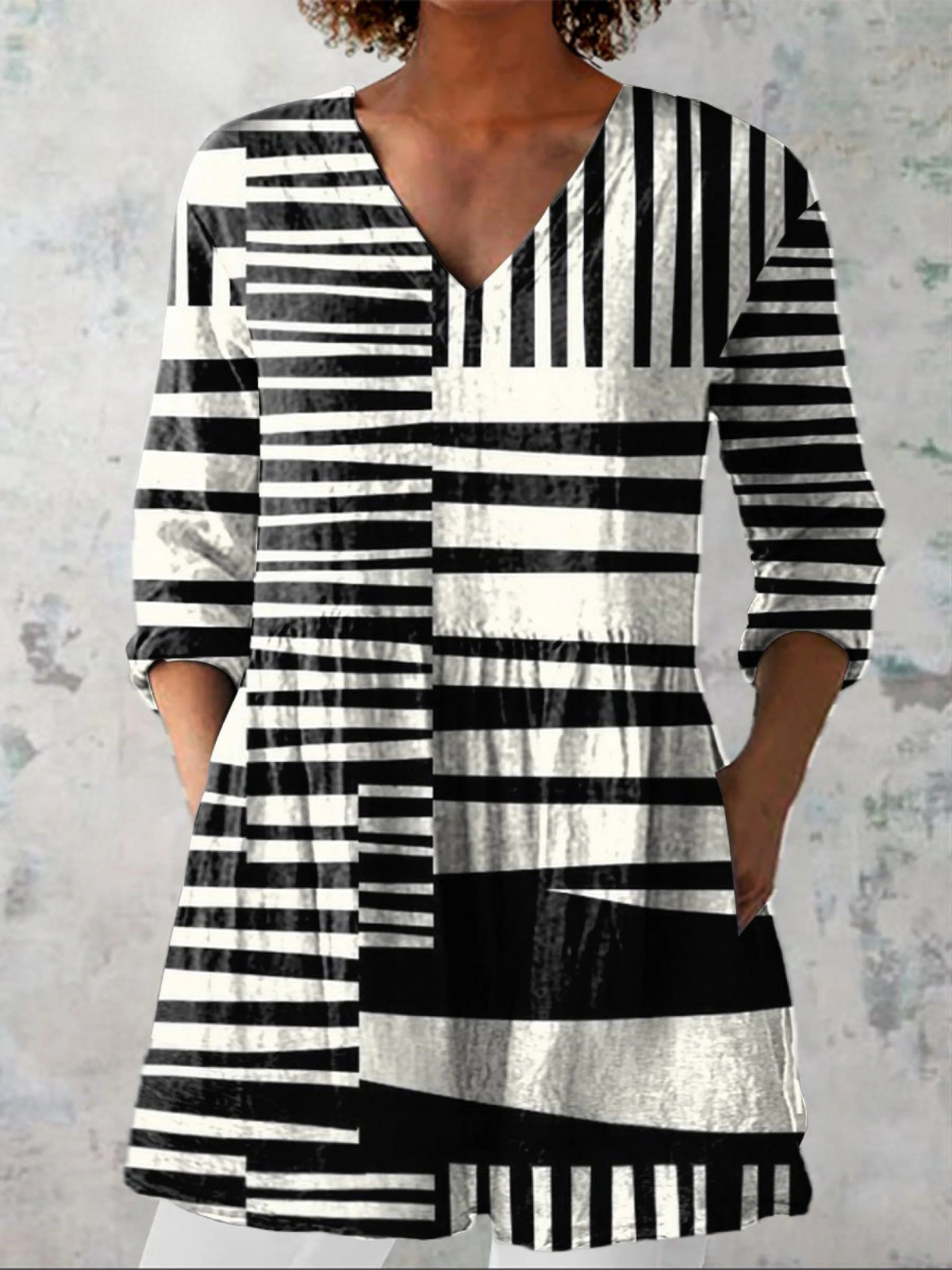 Vivienne | Long Blouse with V-Neck