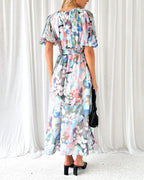 Corrine – Chic Floral Dress with Flowing Fit