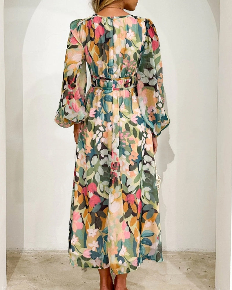 Corrine – Chic Floral Dress with Flowing Fit