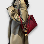 Corianne – Structured Shoulder Bag with Urban Lightness